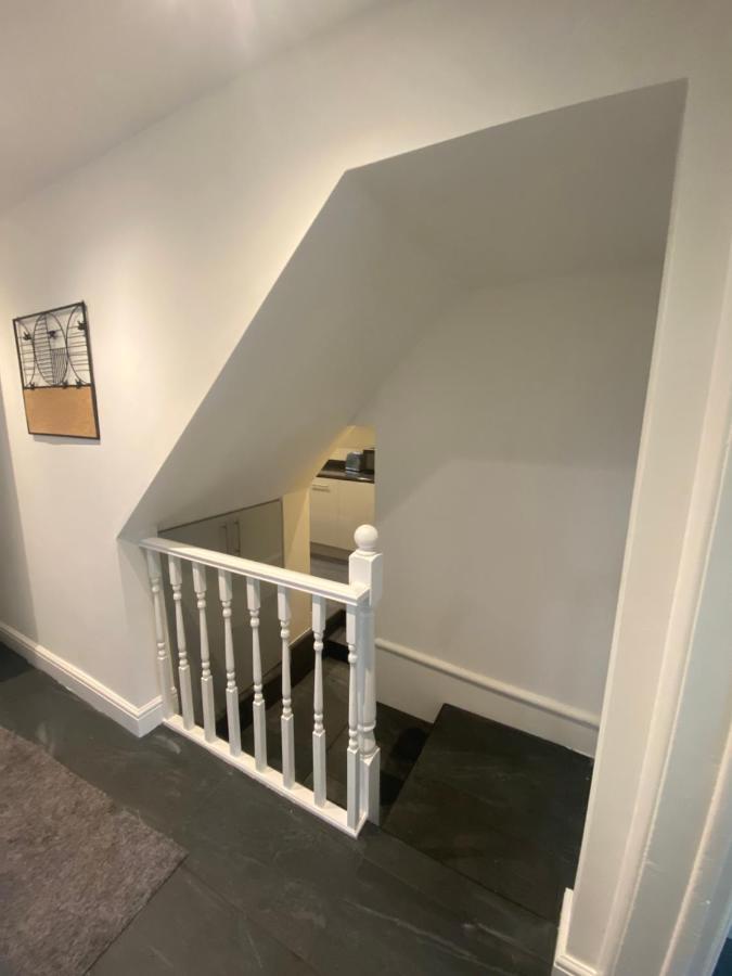 Lovely 1-Bedroom Apartment With Garden And Parking Стоун Екстериор снимка